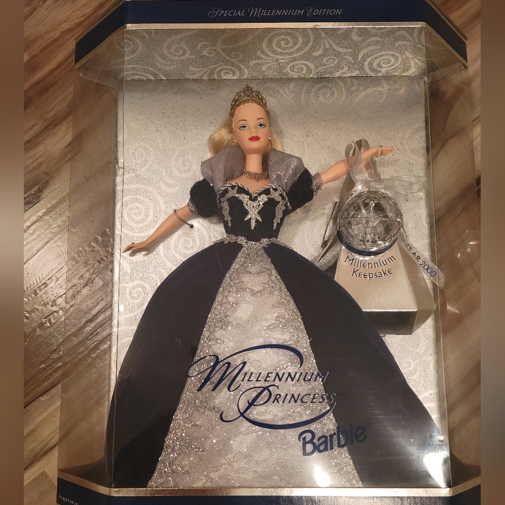 RARE Millennium Y2K Princess Vintage Barbie 1999 Mint Condition in Box